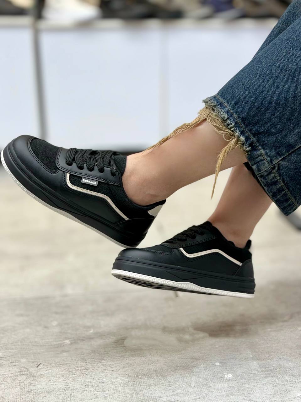 ونس جدید نواری با زیره لاستیکی و راحت و رویه با کیفیت در سه رنگ