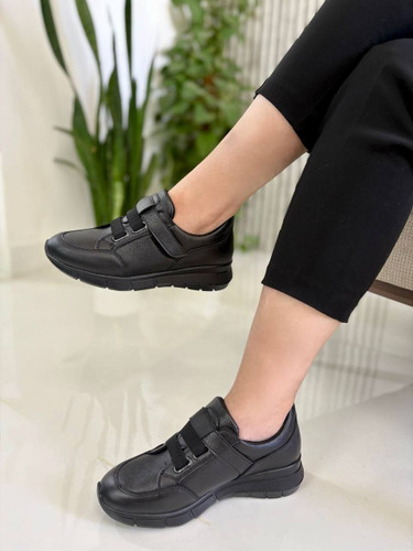 کفش کلاسیک مونترال طبی و اناتومیک مدل کاملا جدید لیانا با کیفیت فوقالعاده پاخوری شیک و راحتی با ضمانت